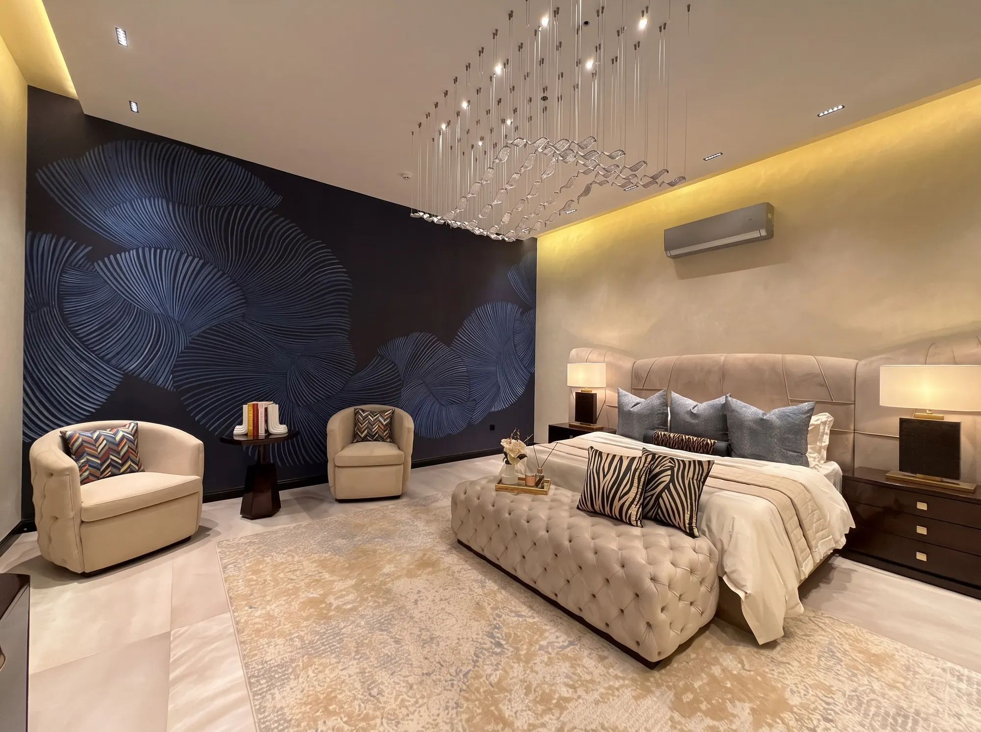 Indigo Mural Suite: master bedroom